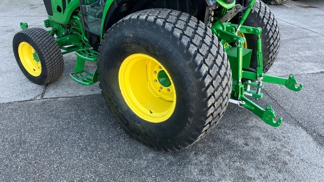 John Deere 4066R 669631902417834215 © GM Bilder