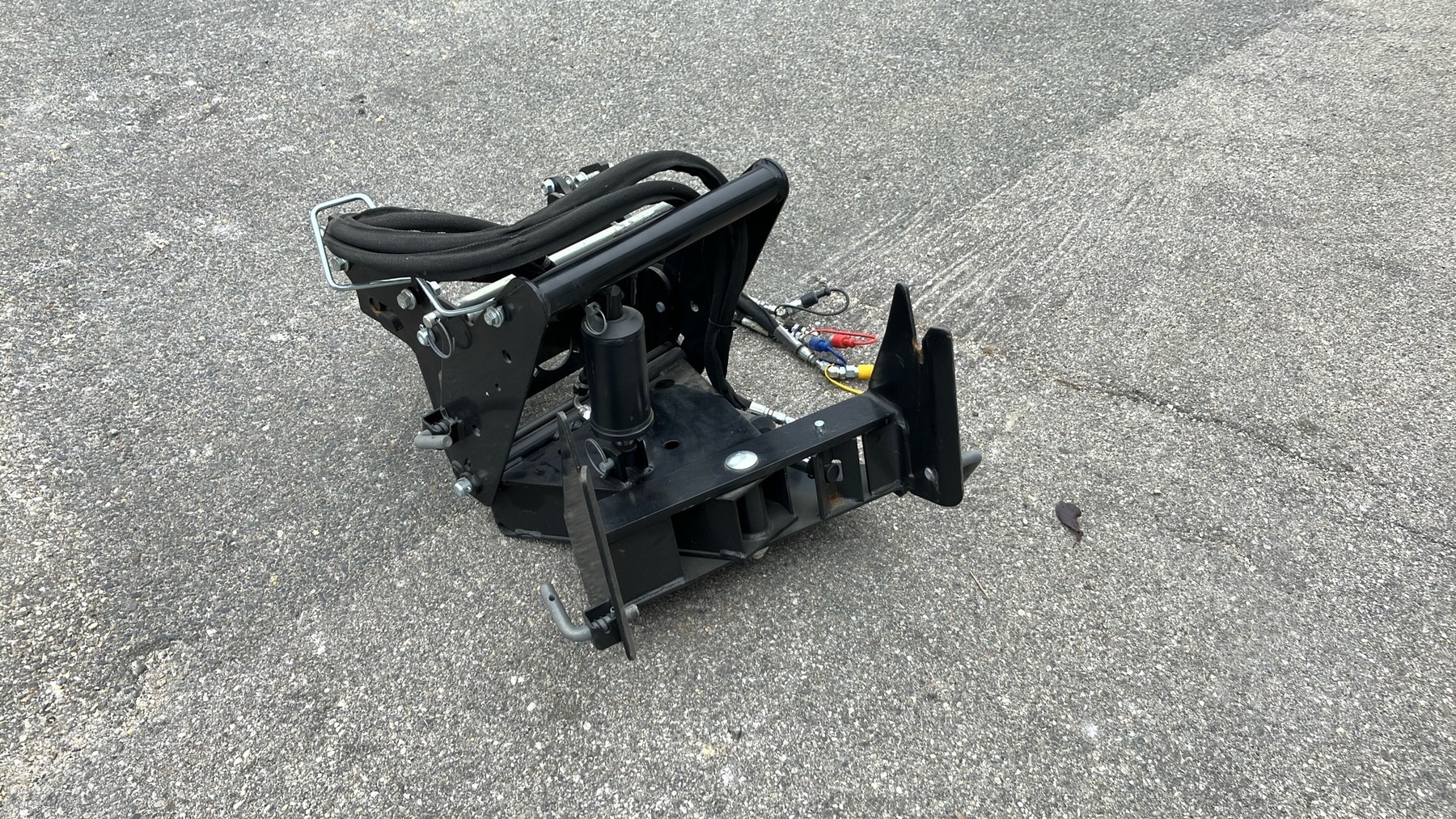 John Deere Frontkraftheber Quick Hitch  6731699149365621 © GM Bilder