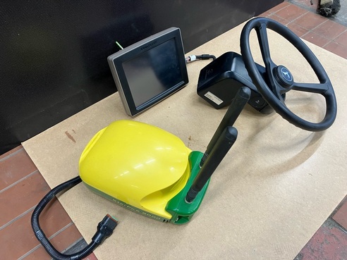 John Deere Lenksystem Starfire 6000 RTK 67578472434411143605 © GM Bilder