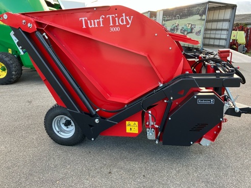 Diverse Redexim Turf Tidy 3000 Rasenkehrmaschine 6761405203676439129944 © GM Bilder