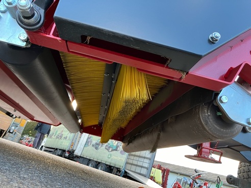 Diverse Redexim Turf Tidy 3000 Rasenkehrmaschine 6761405203676439129946 © GM Bilder