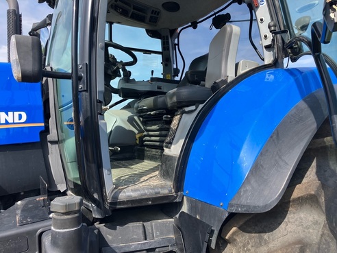 New Holland T7.220 6790287815838666354 © GM Bilder