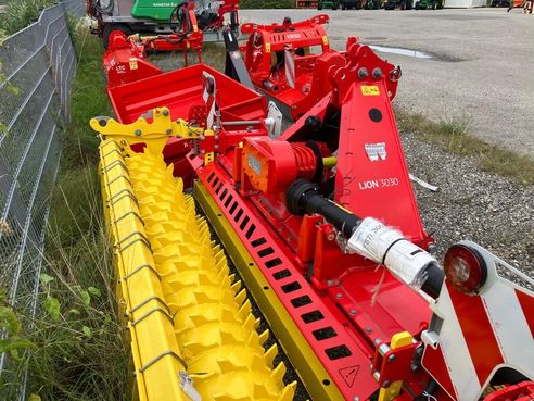 PÃ¶ttinger Lion 3030 6862322729111015 © GM Bilder