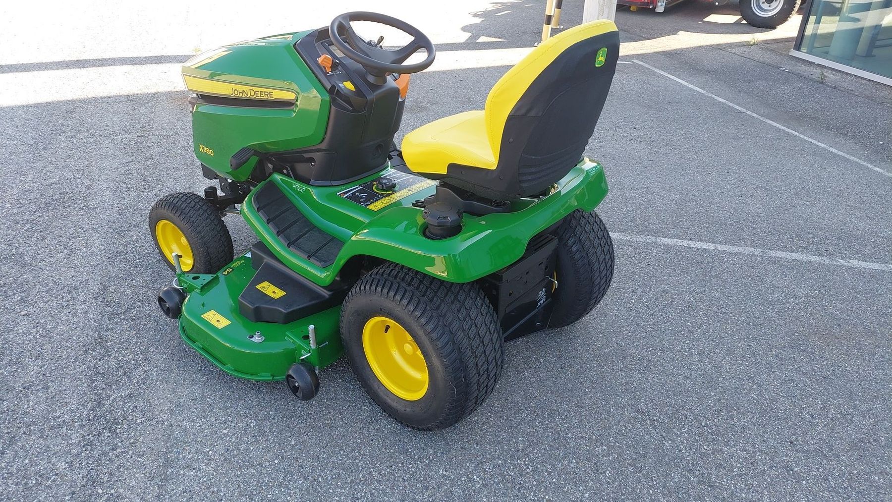 John Deere X380 6899109629165529223 © GM Bilder