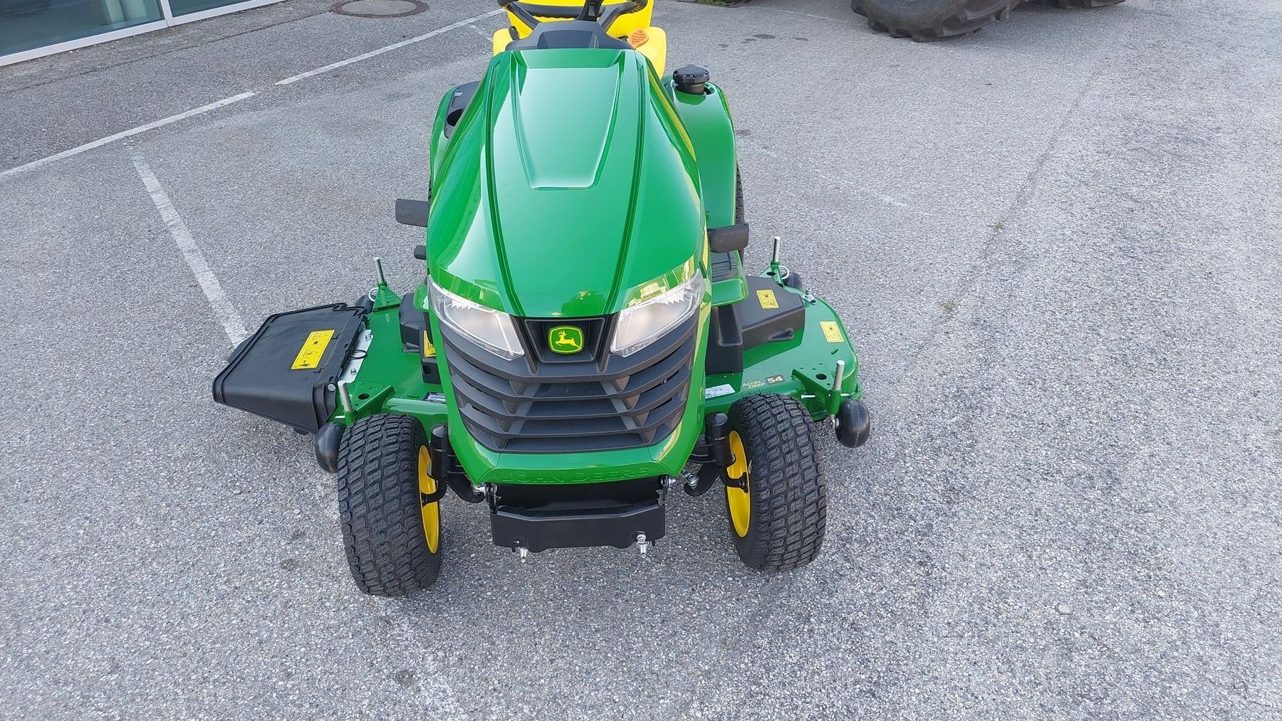 John Deere X380 6899109629165529224 © GM Bilder