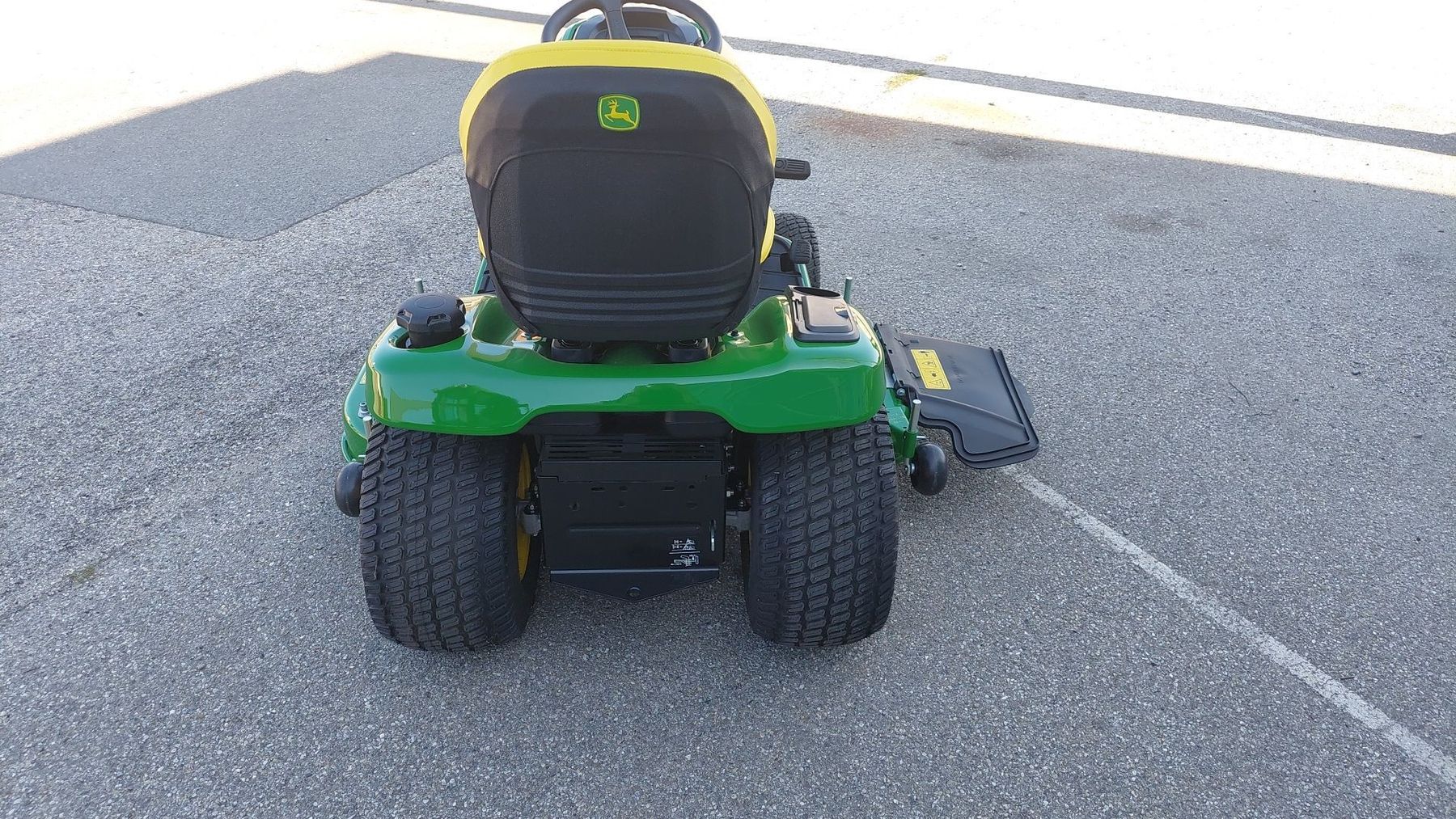 John Deere X380 6899109629165529226 © GM Bilder