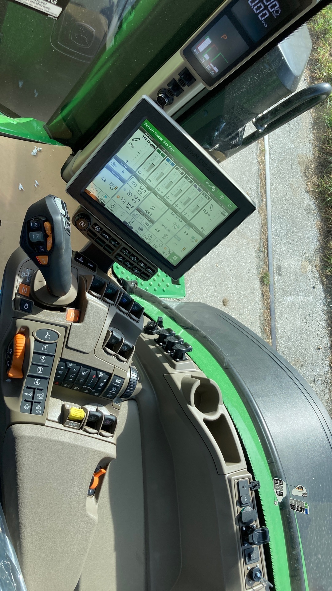 John Deere 8R370 652517942791538613 © GM Bilder