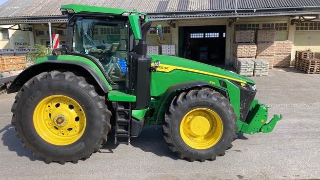 John Deere 8R370 65251794279153866 © GM Bilder