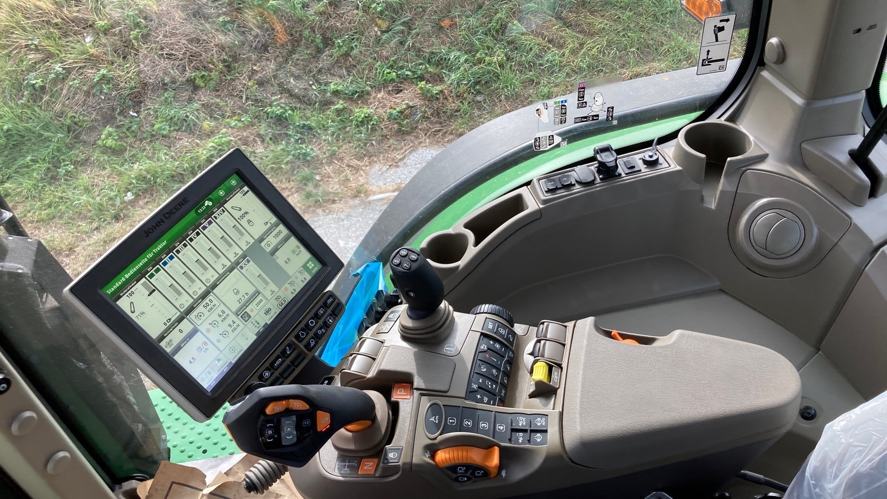 John Deere 7R330 65265923884809613 © GM Bilder