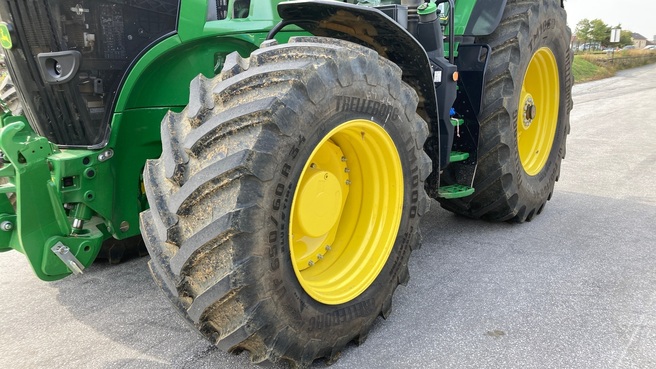 John Deere 7R330 65265923884809616 © GM Bilder