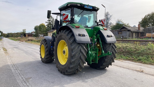 John Deere 7R330 6526592388480963 © GM Bilder