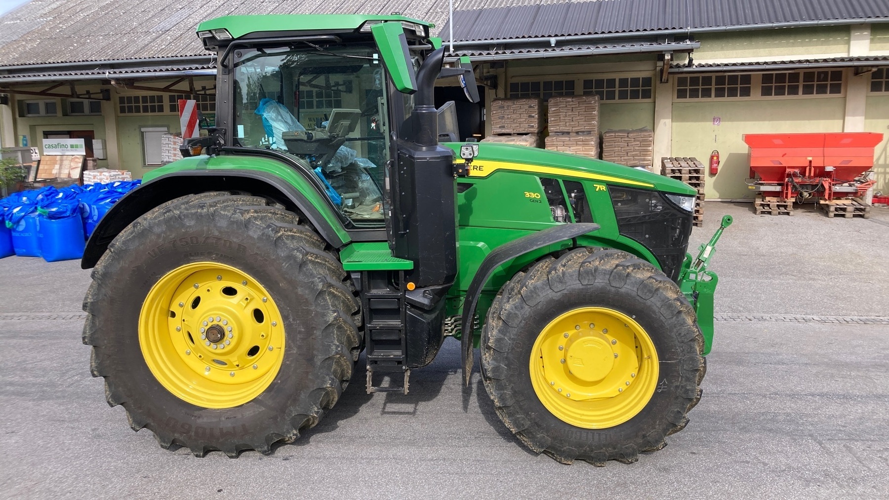 John Deere 7R330 6526592388480966 © GM Bilder