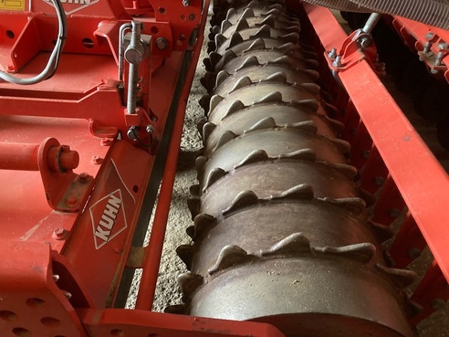 Kuhn Combiliner Venta 6756377051444310 © GM Bilder