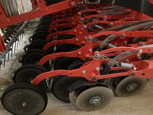 Kuhn Combiliner Venta 675637705144436 © GM Bilder