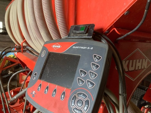 Kuhn Combiliner Venta 675637705144438 © GM Bilder