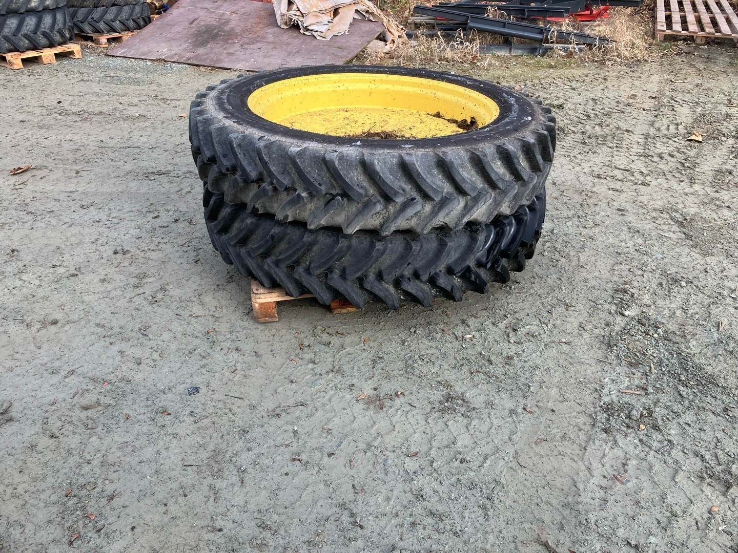 Diverse 12.4 R 42 67576005696313956 © GM Bilder