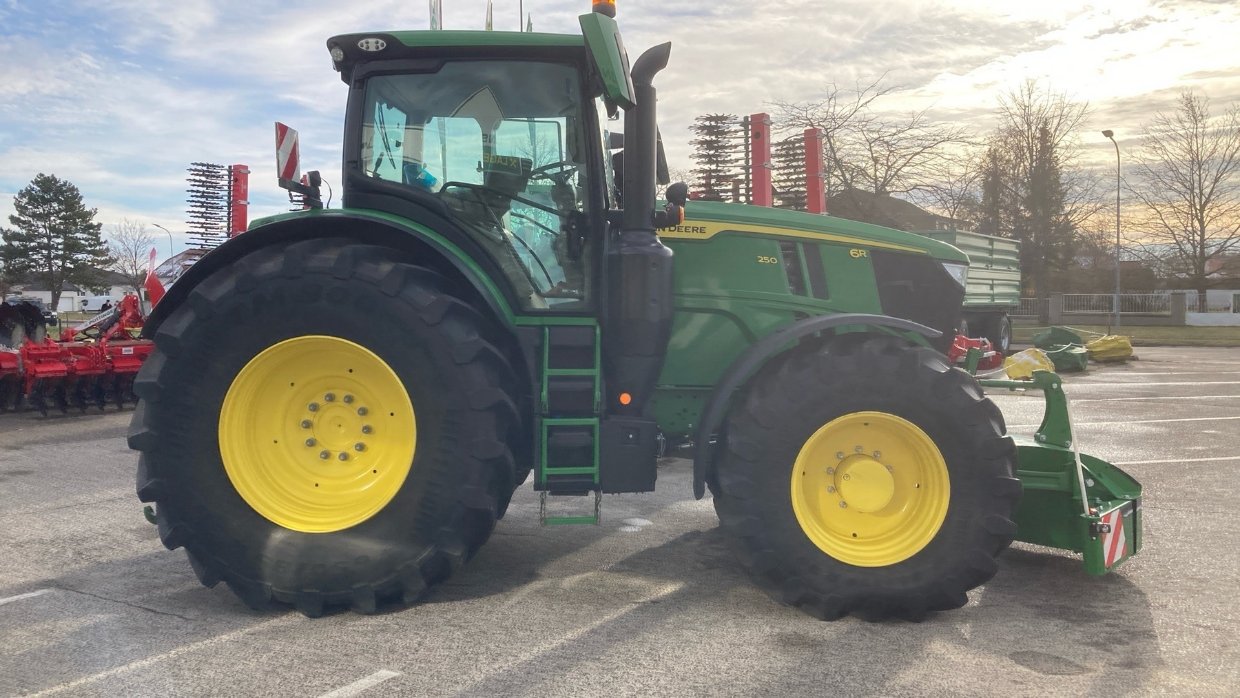 John Deere 6R 250 683754675 © GM Bilder