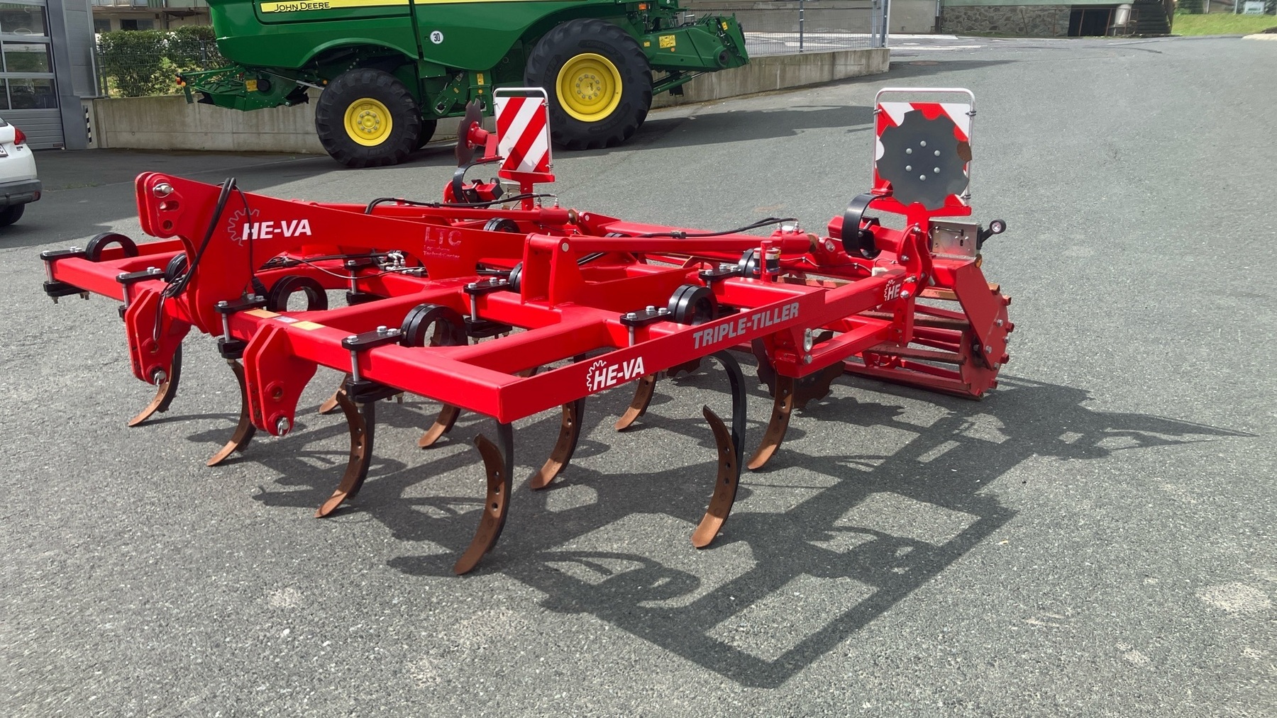 Diverse Heva Triple Tiller 68788935187670 © GM Bilder