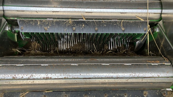 John Deere V461R 688983398554424226 © GM Bilder