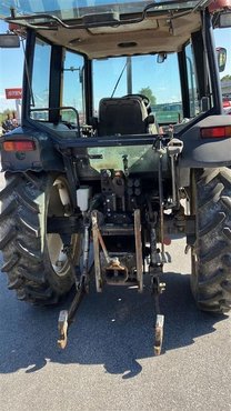 New Holland L65 39613630 © GM Bilder