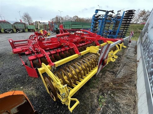 PÃ¶ttinger Terradisc 4000K 48445332 © GM Bilder