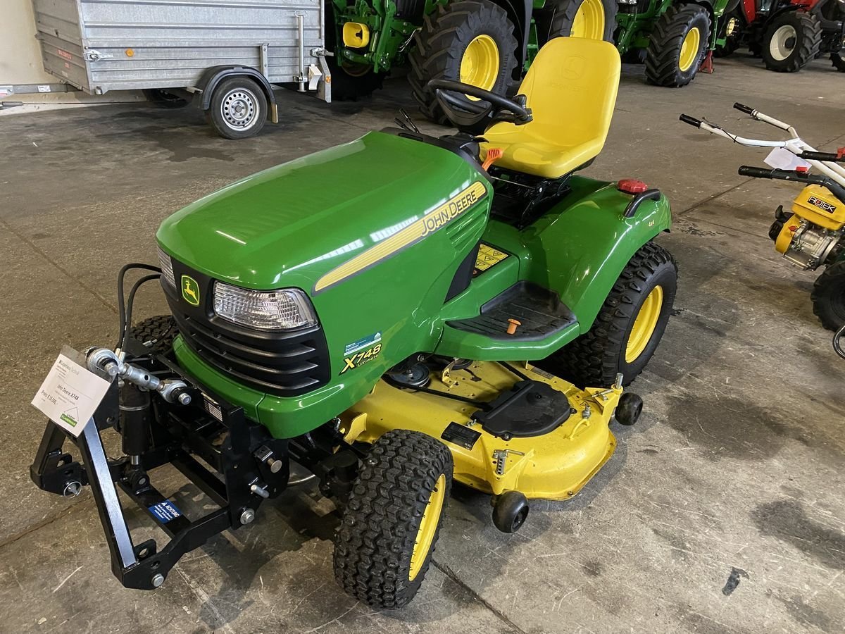 John Deere X 748 41767901 © GM Bilder