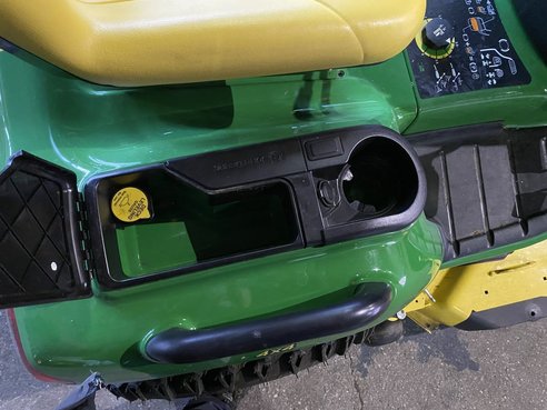 John Deere X 748 41767905 © GM Bilder