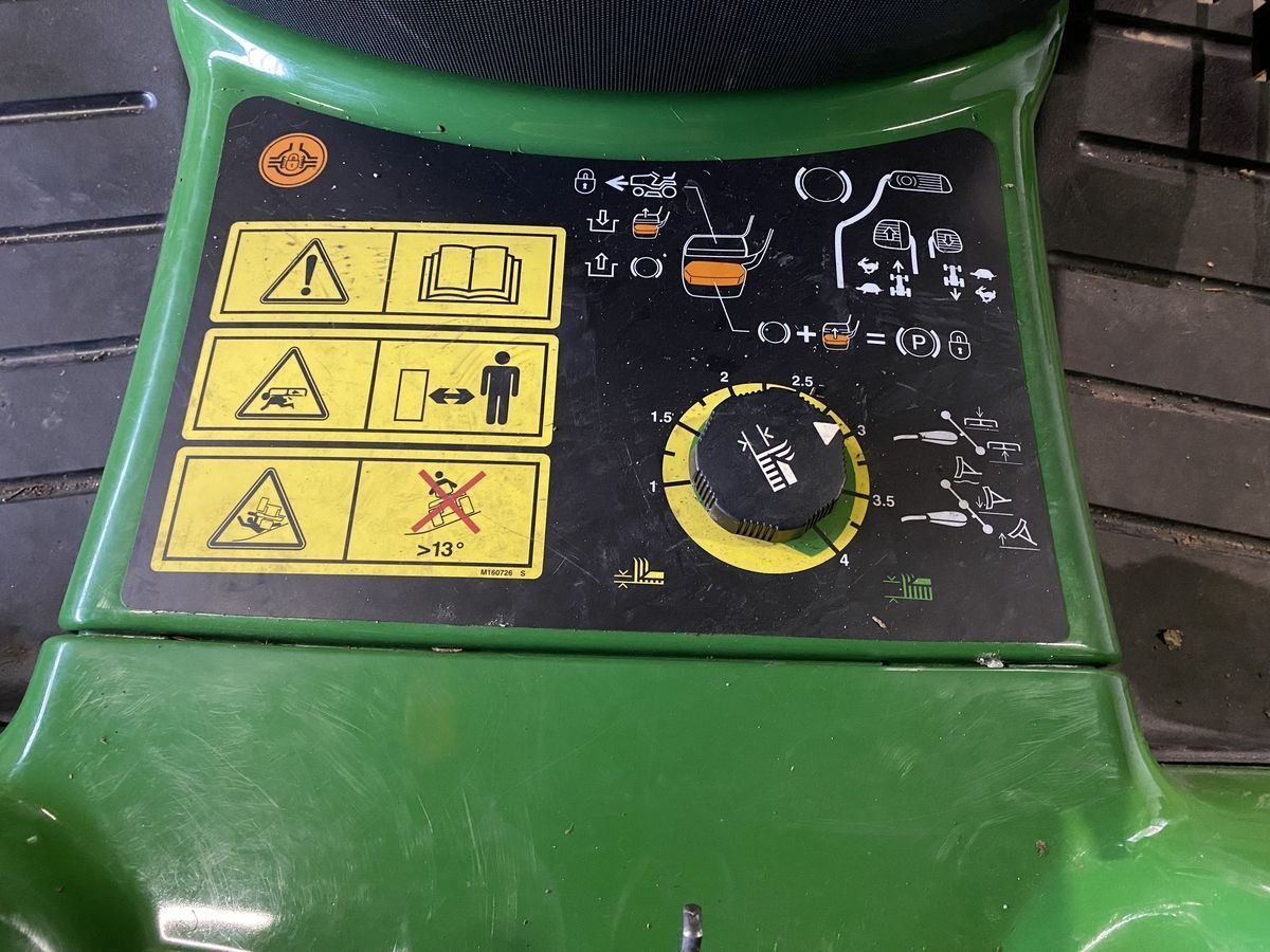 John Deere X 748 41767906 © GM Bilder