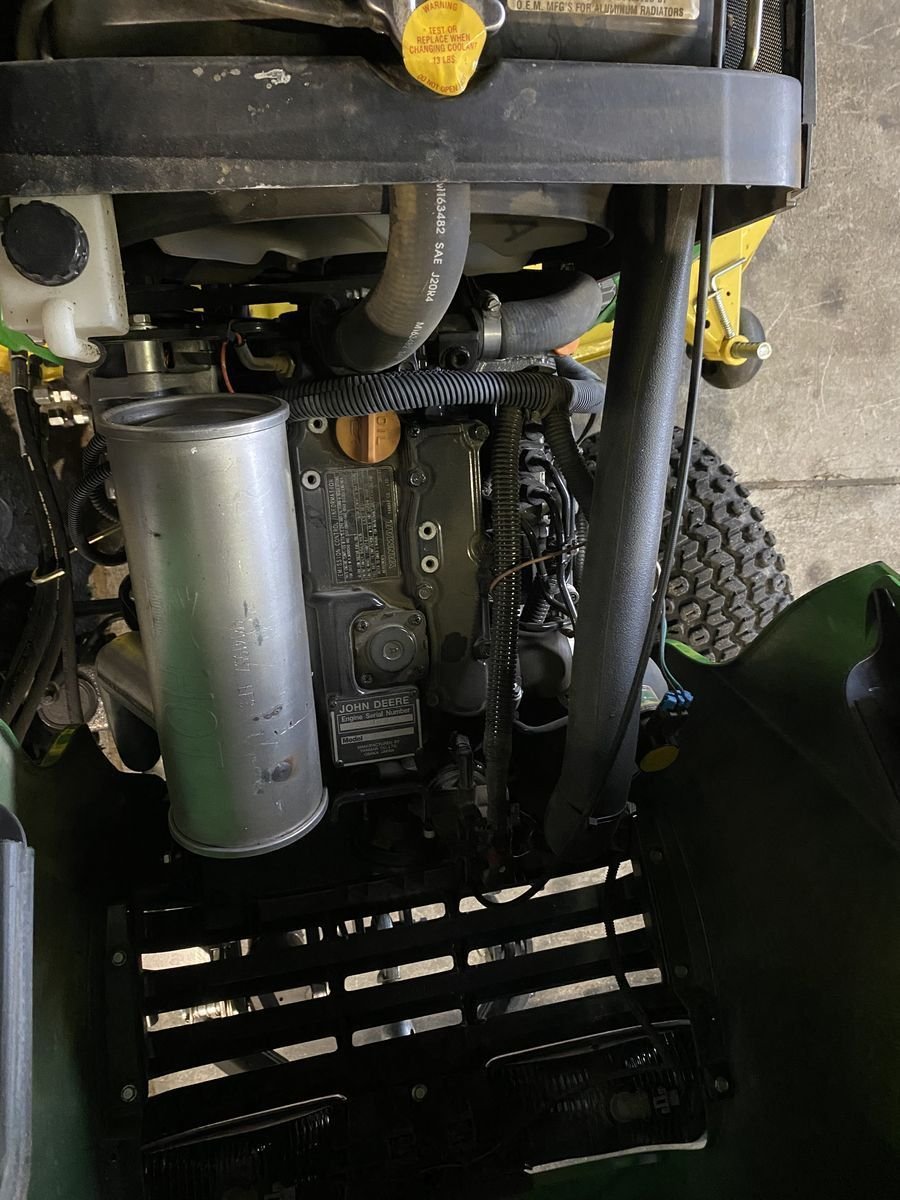 John Deere X 748 41767907 © GM Bilder