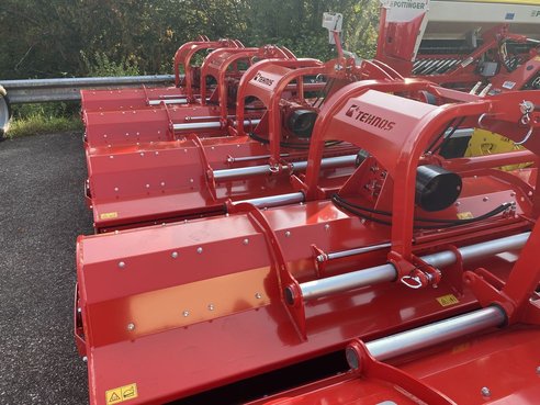 Tehnos Mulcher 220 - 280 cm  44484222 © GM Bilder