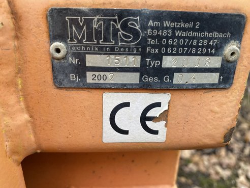 Diverse Kehrmaschine MTS 2003 49570707 © GM Bilder