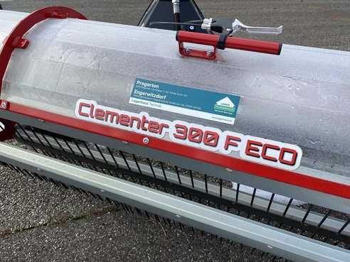 Diverse Kammschwader Clementer 300 F ECO Silage 6 51194981 © GM Bilder