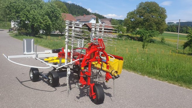 PÃ¶ttinger Schwadkreise Top 342 57041514 © GM Bilder