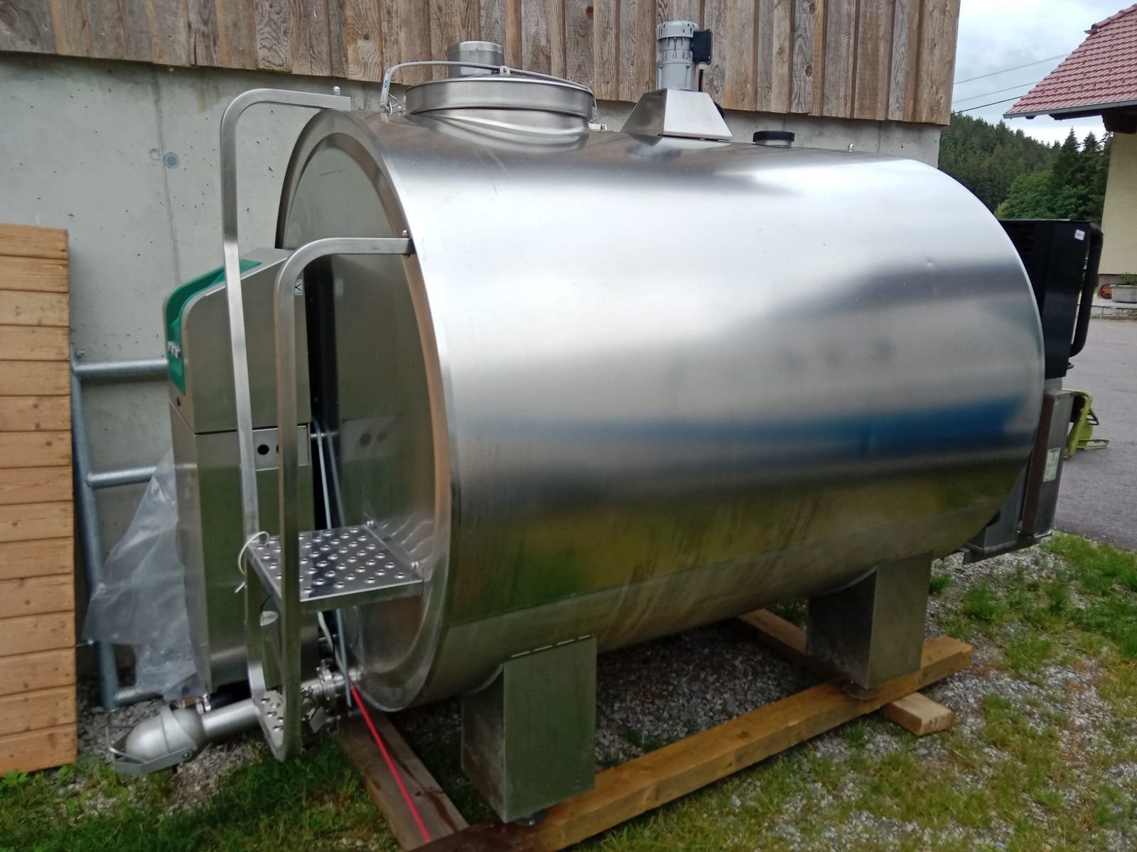 GEA MILCHTANK 74972341 © GM Bilder
