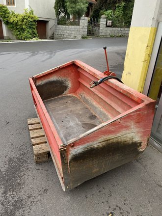 [3588-75519220.jpg]