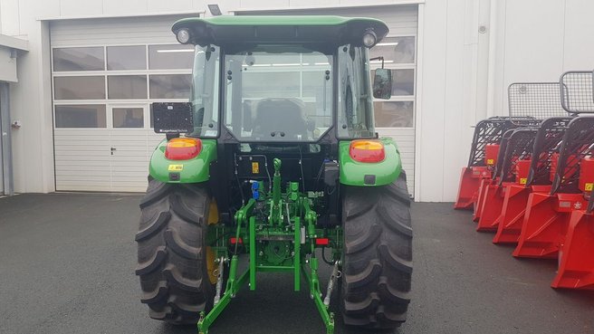 John Deere 5075E 33873552 © GM Bilder
