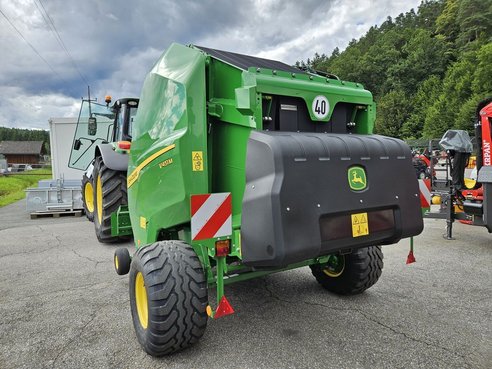 John Deere V451M 43619671 © GM Bilder