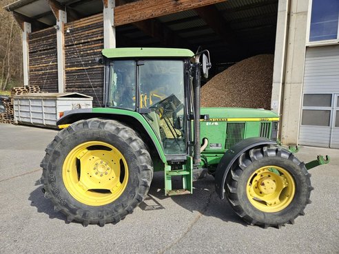 John Deere 6110 SE 54312900 © GM Bilder