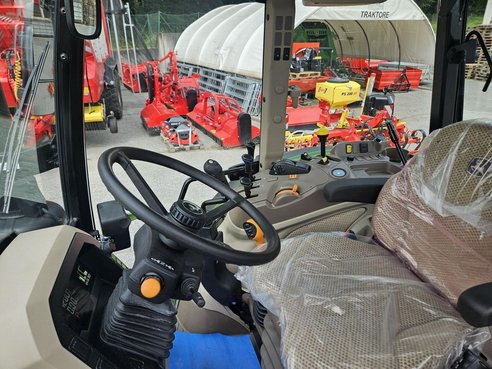 John Deere 5095M PowrQuad Plus 58290930 © GM Bilder