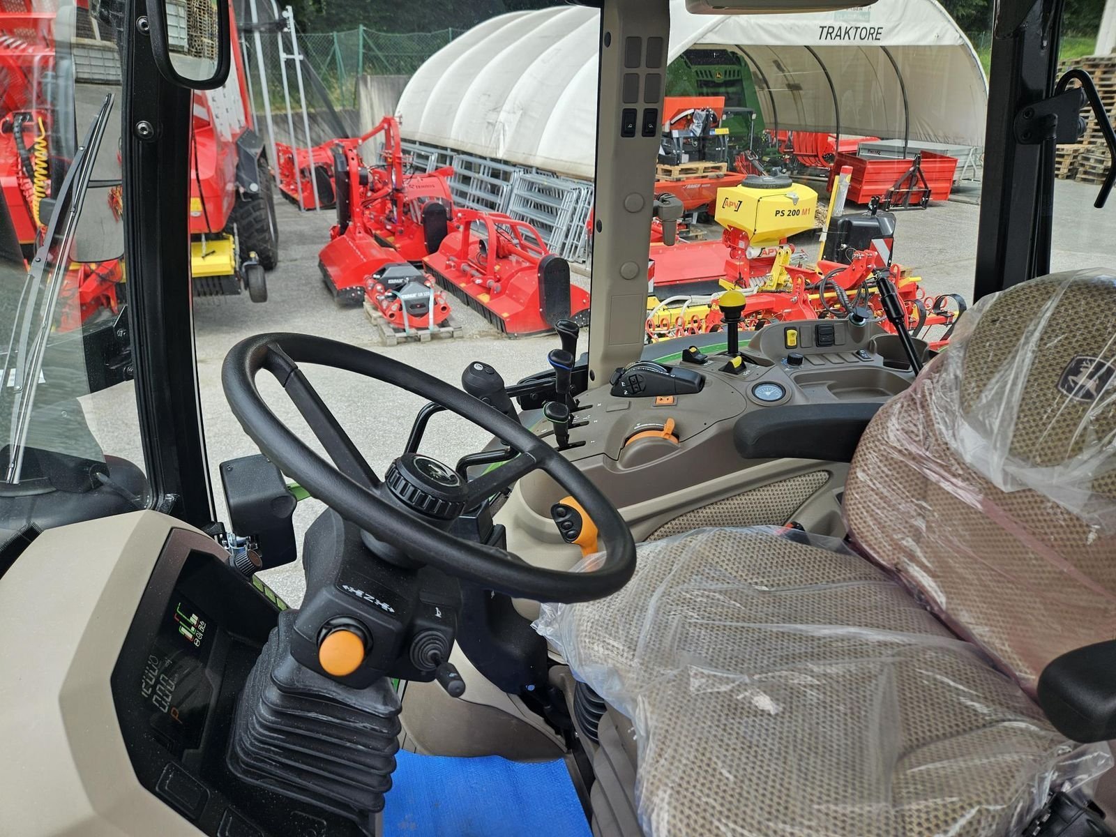 John Deere 5095M PowrQuad Plus 58290930 © GM Bilder