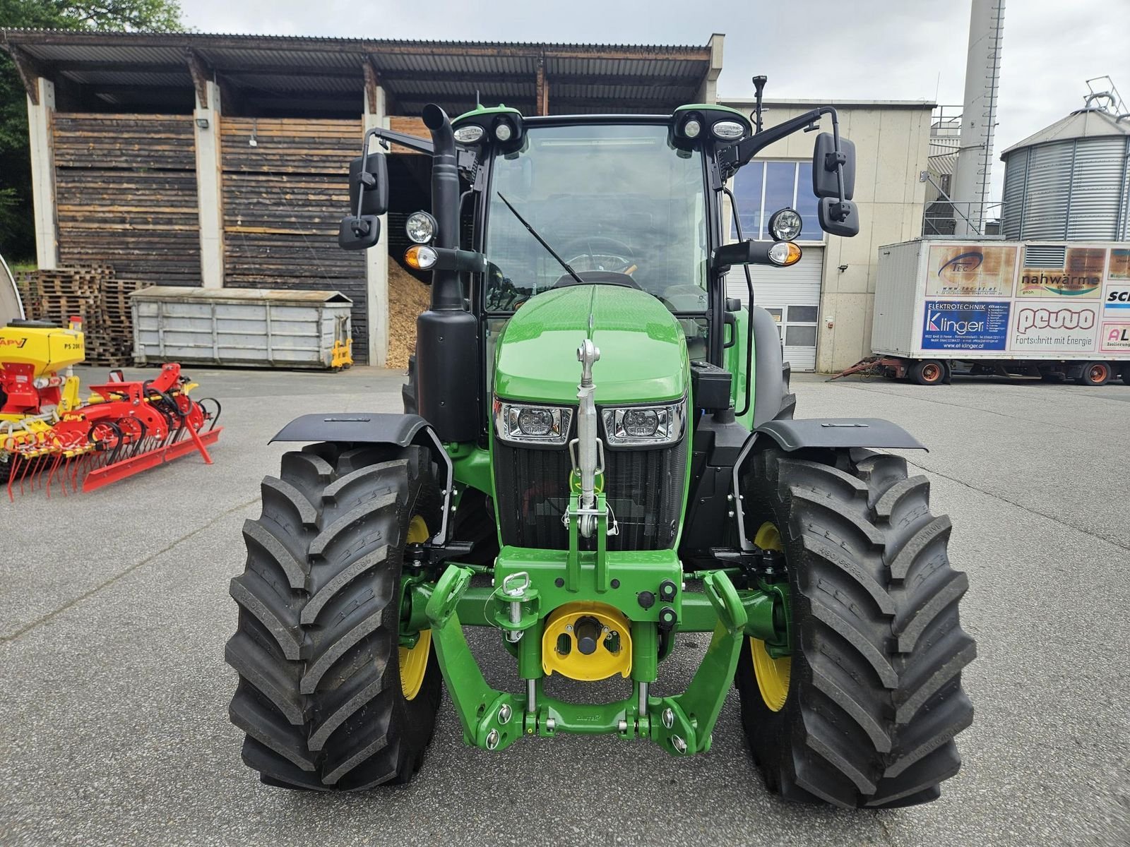 John Deere 5095M PowrQuad Plus 58290933 © GM Bilder