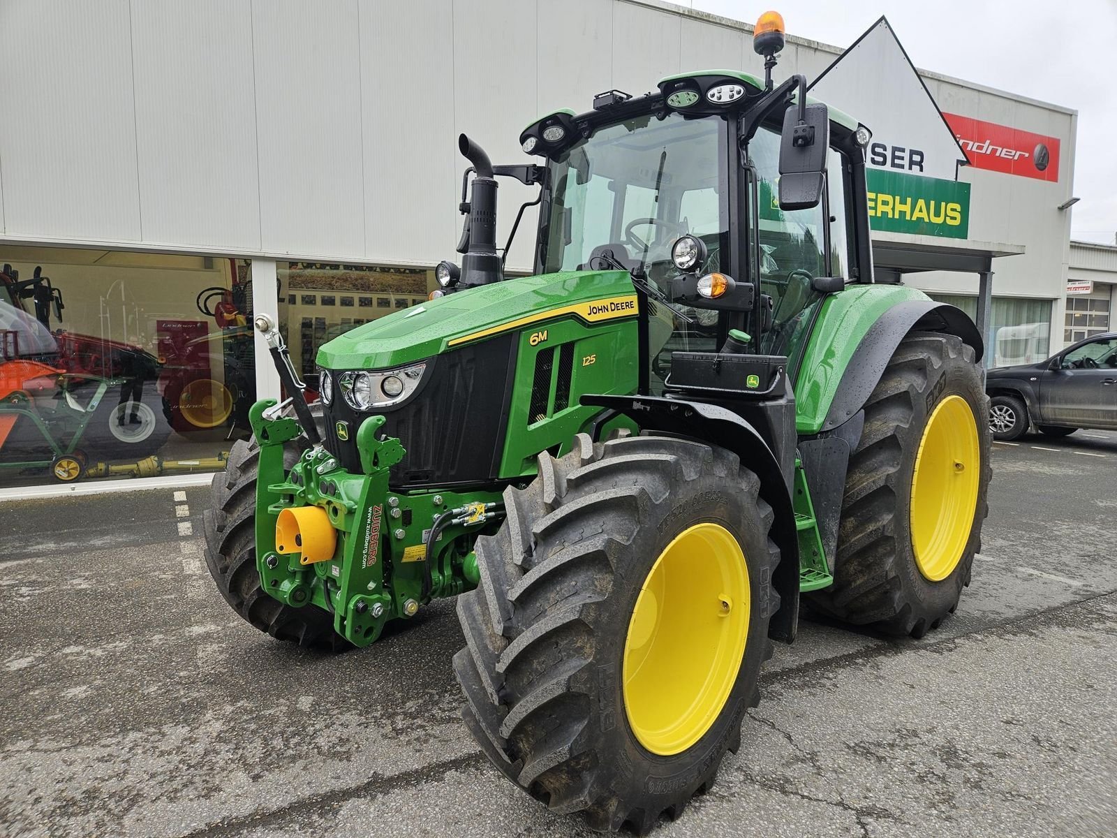John Deere 6M125 68537551 © GM Bilder