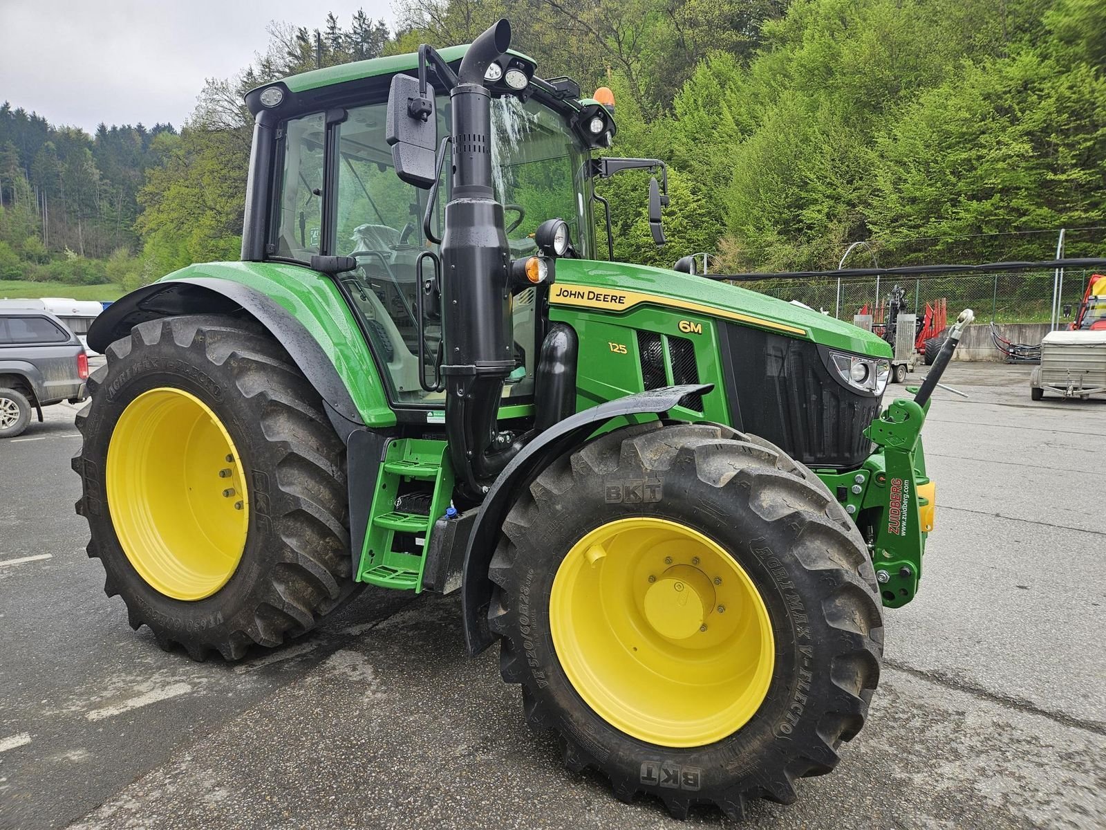 John Deere 6M125 68537552 © GM Bilder