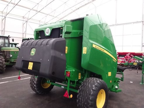 John Deere 451M 35648842 © GM Bilder