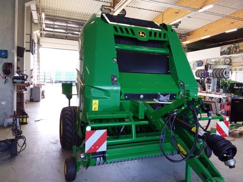 John Deere V451M 43238771 © GM Bilder