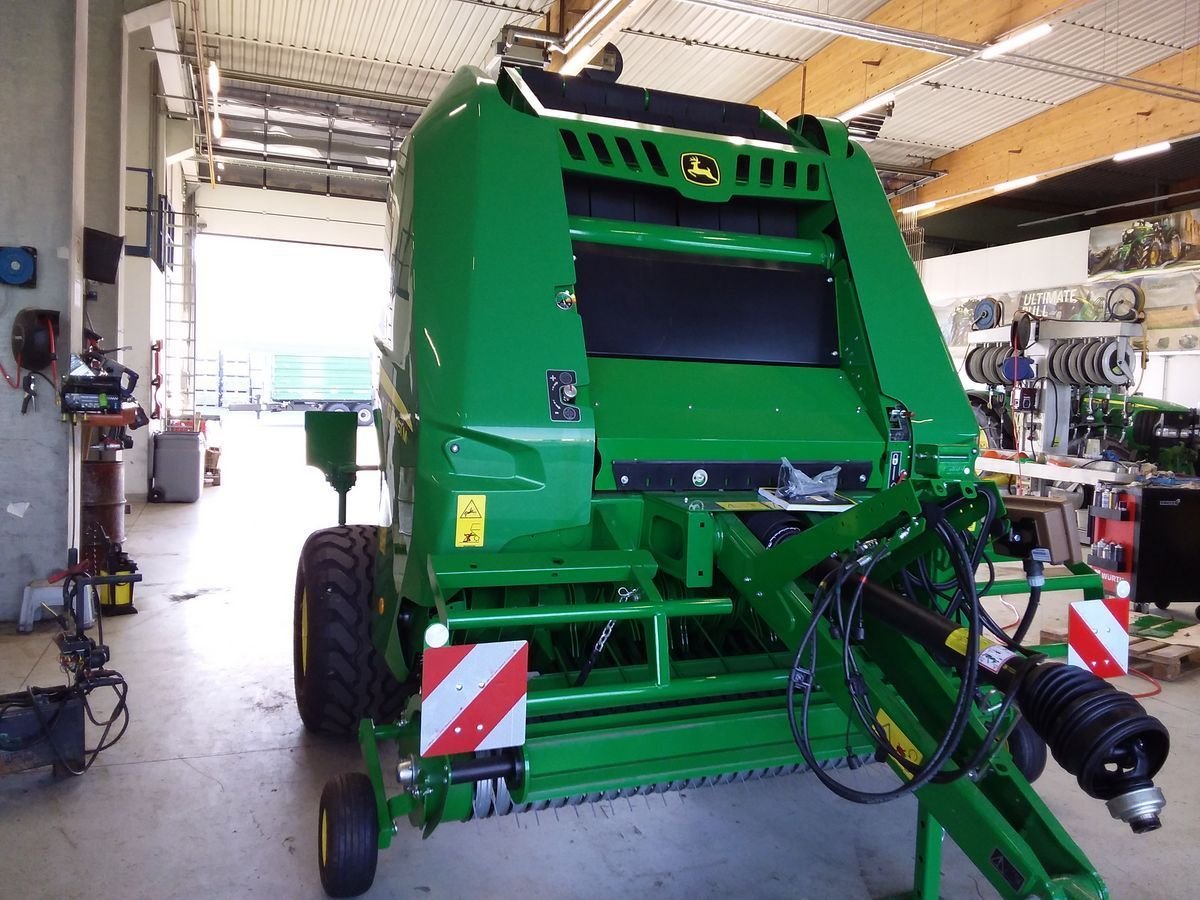 John Deere V451M 43238771 © GM Bilder
