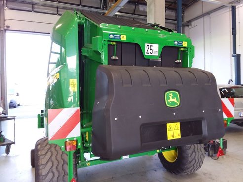 John Deere V451M 43238772 © GM Bilder