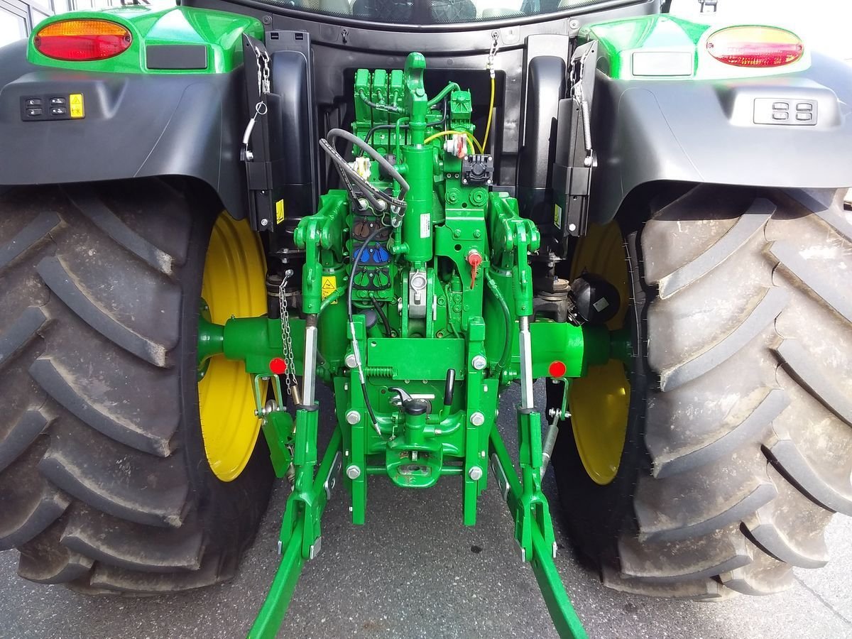 John Deere 6110R 47108675 © GM Bilder