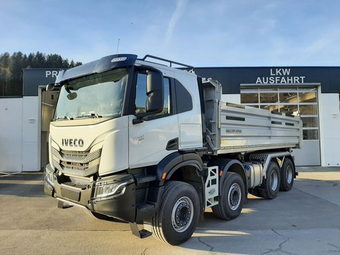 Diverse Iveco AT360X48Z mit Meiller Kipper 40834100 © GM Bilder