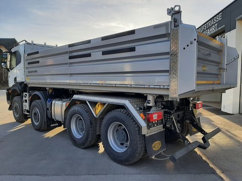 Diverse Iveco AT360X48Z mit Meiller Kipper 40834104 © GM Bilder